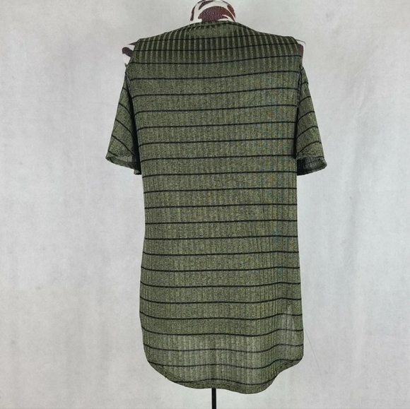 Apt. 9 Olive Cold-Shoulder Top, size M - Picture 5 of 9